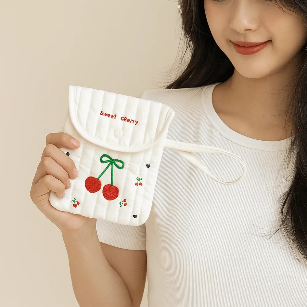 سعة كبيرة التطريز الكرز حقيبة مستحضرات التجميل مربع القط حقيبة مستحضرات تجميل الحيض منشفة تخزين العنصر الصغير حقيبة تخزين صغيرة #4