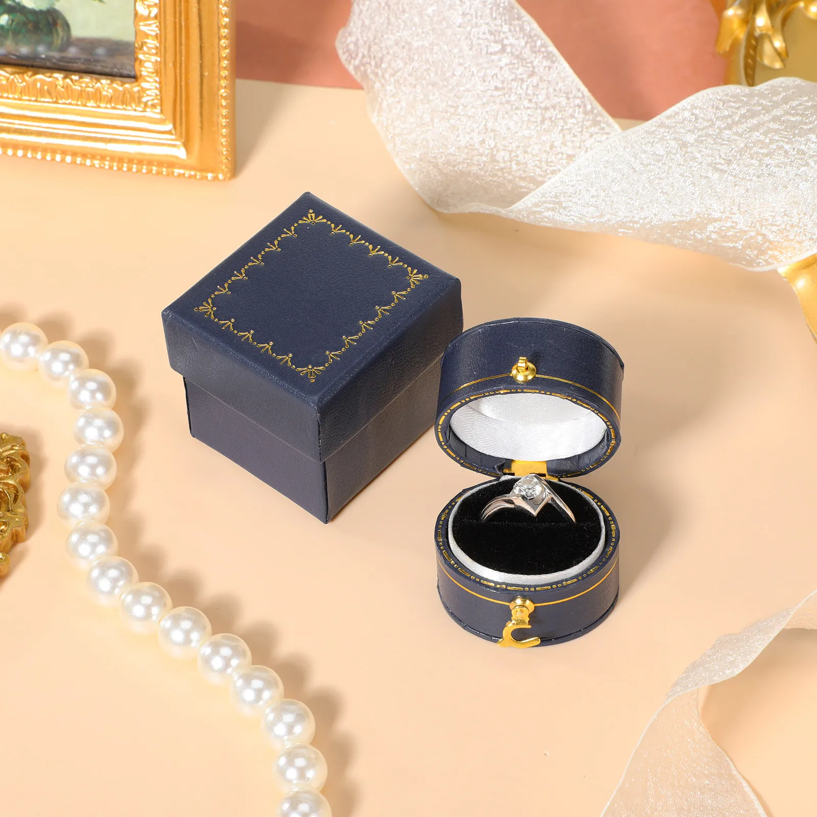 

1Pcs Miniature Jewelry Box Oval-Shaped Small Ring Case Lightweight Compact Design Polished Edges Stylish Retro Gift for Her