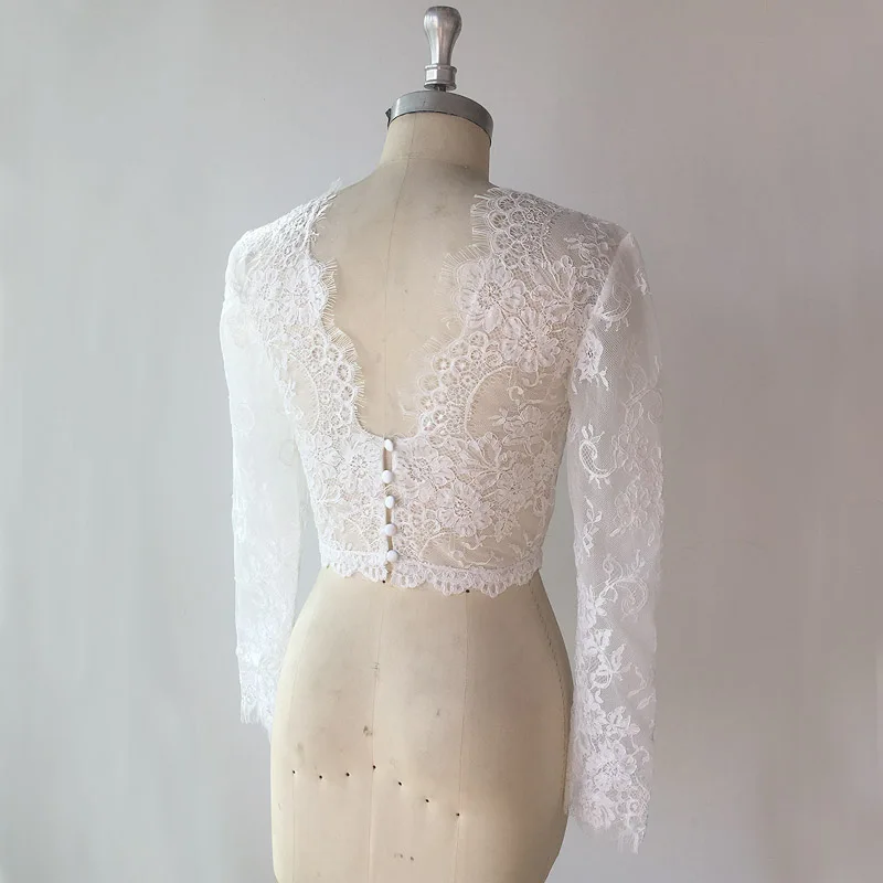 Elegant Long Sleeve Lace Wedding Jacket Bolero Woman Bridal Tull Lace Appliqued Wrap Buttons Back Shrug Cape New Arrival