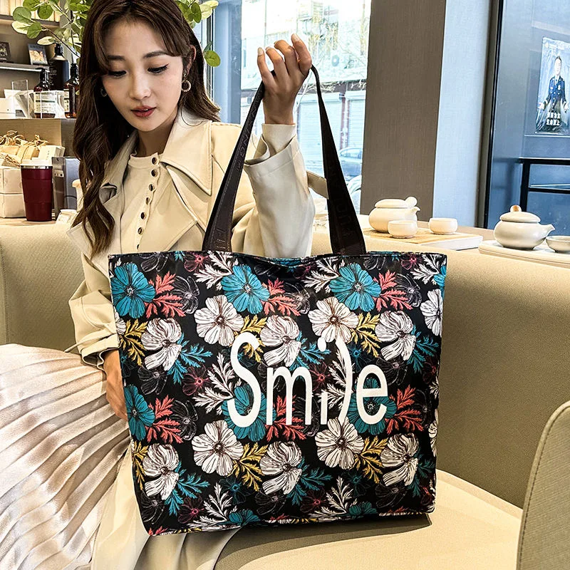 2024 New High end Design Large Capacity Shopping Handbag Tote Shoulder Bag High Appearance Light Luxury Outgoing Shopping Bag