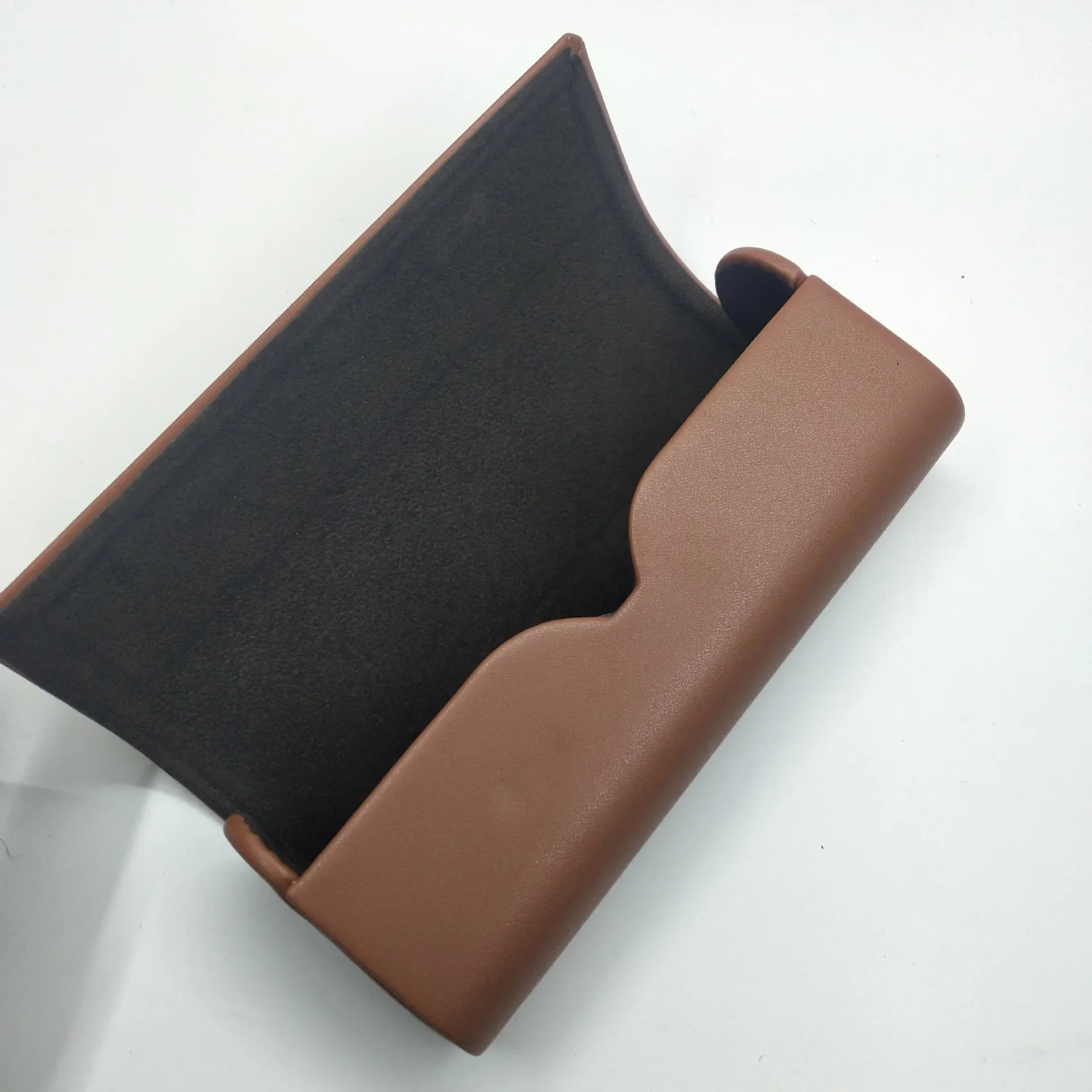 Fashionable and Generous Myopia Leather Glasses Case Leather Sunglasses Case  Eyeglasses Case Eyeglasses Case Glasses Pouch