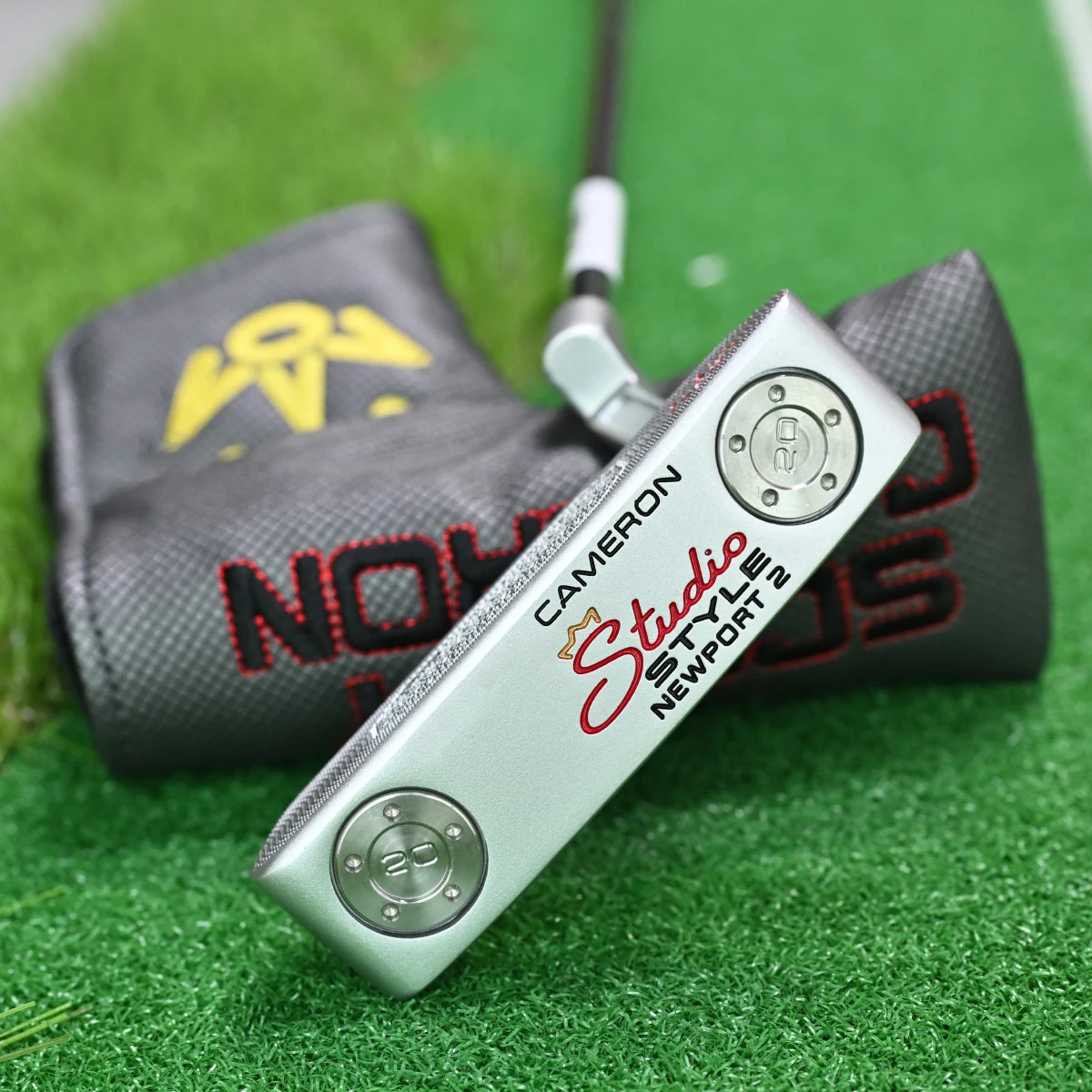 

2025 Newest Select Newprot2 Studio Style CAMERON Straight Golf Putters 32-35 Inch Steel Shaft With Head Cover