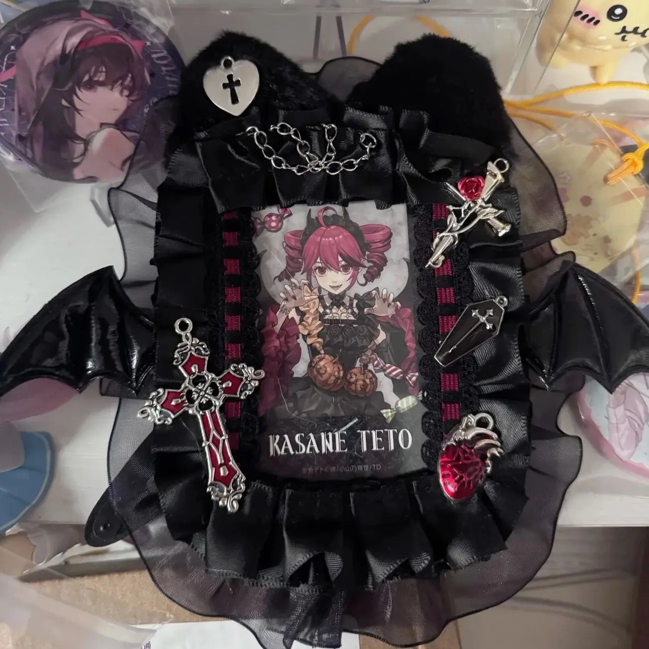 

Ins Dark Series Kpop Photocard Holder Angel & Bat Design Photo Card Bag Pendant Badge Holder Lace Trim Decoration for Itabag