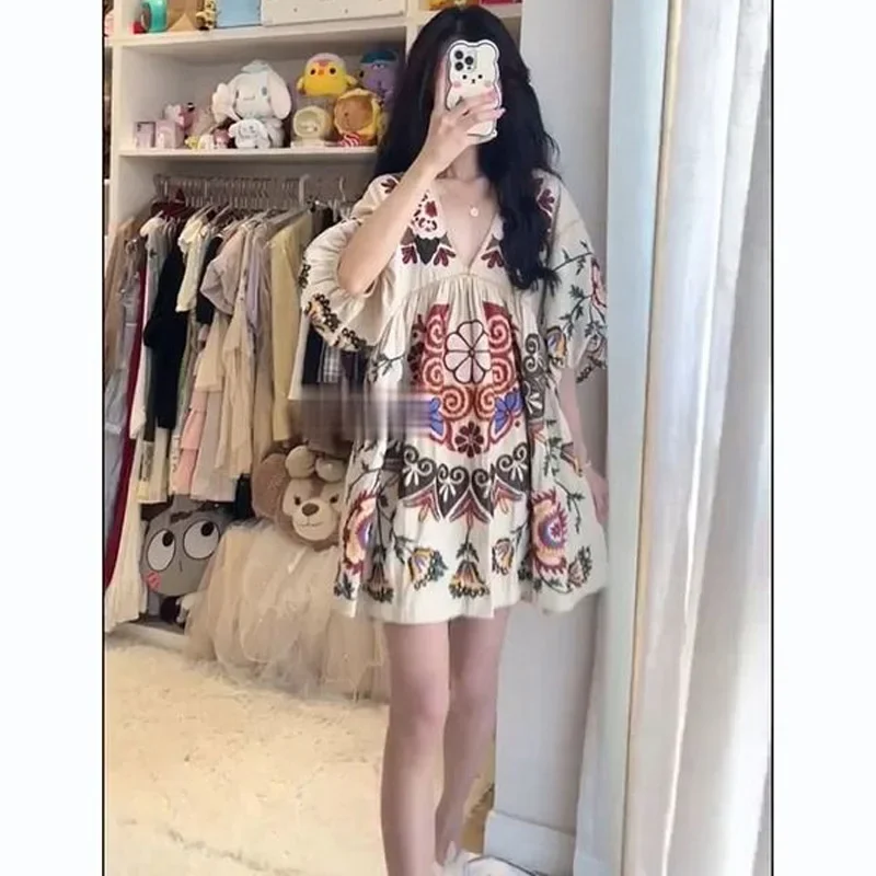 

2024 New Summer Ethnic Style Art Retro Fashion Exquisite Print Loose Relaxed Vacation Oversize Western V-neck Doll Dress B186