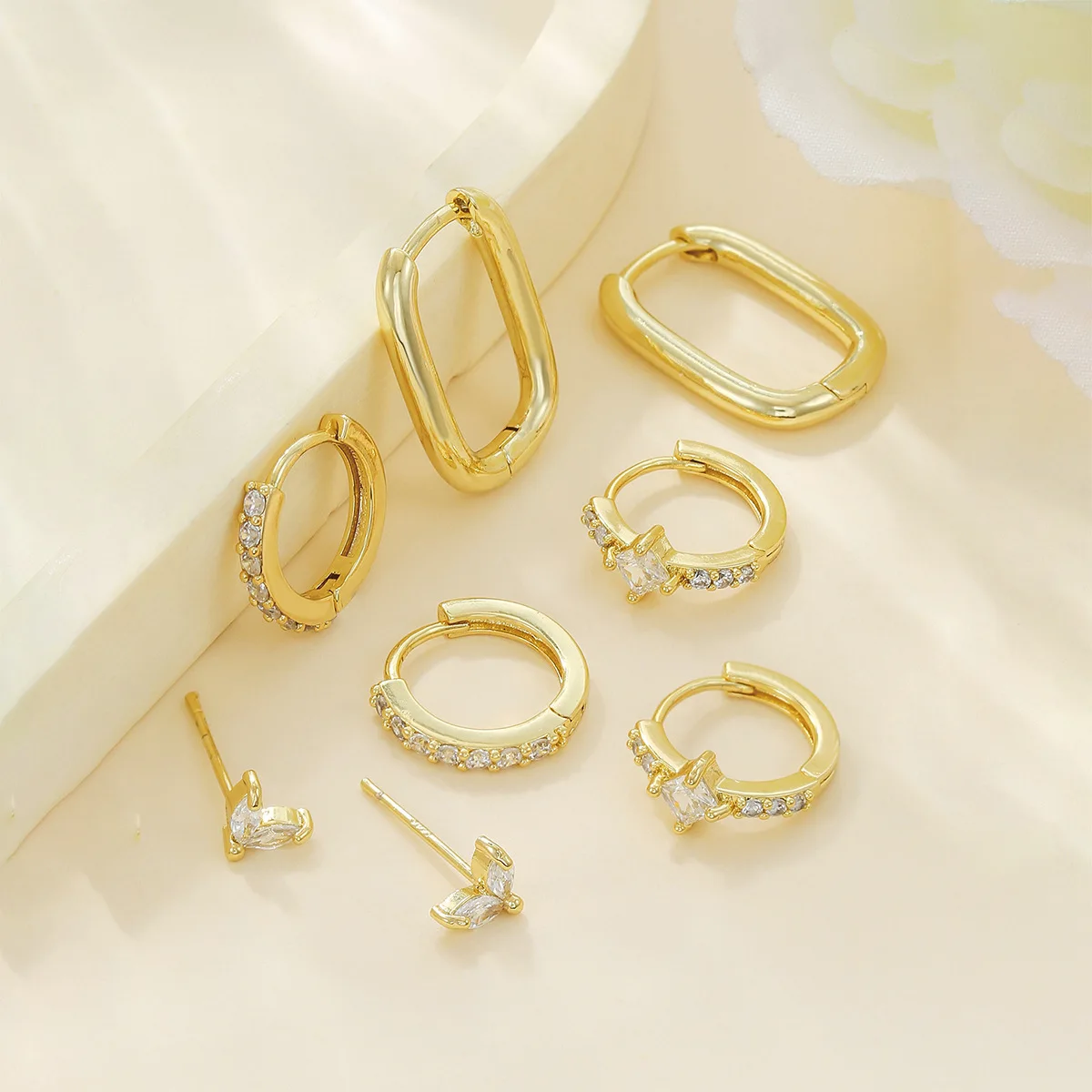 8PCS Delicate Clear Cubic Zircons Multiple Piercing Cartilage Hoop Earring Sets for Women Geometric CZ Small Ear Lobe Jewelry