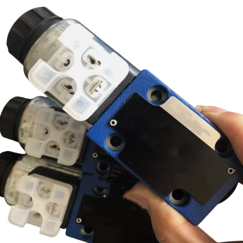 

Совершенно новый, заводской герметичный электромагнитный распределитель направления 4WE6D60/OFAG24NZ5 4WE6J62/EG24N9K4 4WE6D62/EG110N9K4/V