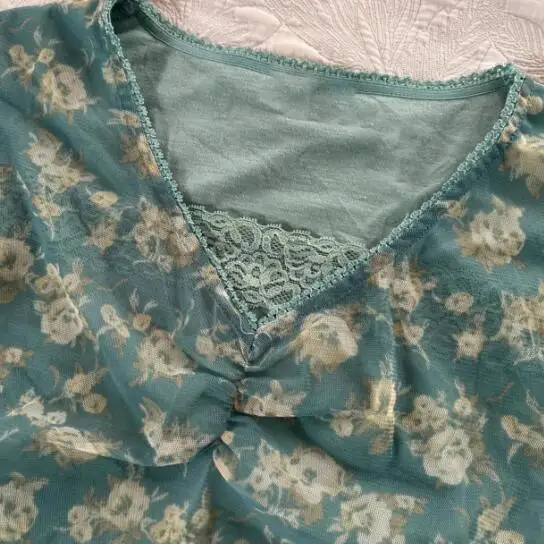 90s camiseta vintage feminina topo verão fino gyaru y2k estética flor gráfico shoujo estilo menina camisetas com decote em v camisa doce kpop bonito