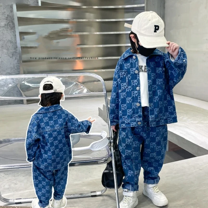 2025 소년 겉옷 바지 아동 세트 투피스 세트 청바지 봄과 가을 스포츠 세트 아동 의류