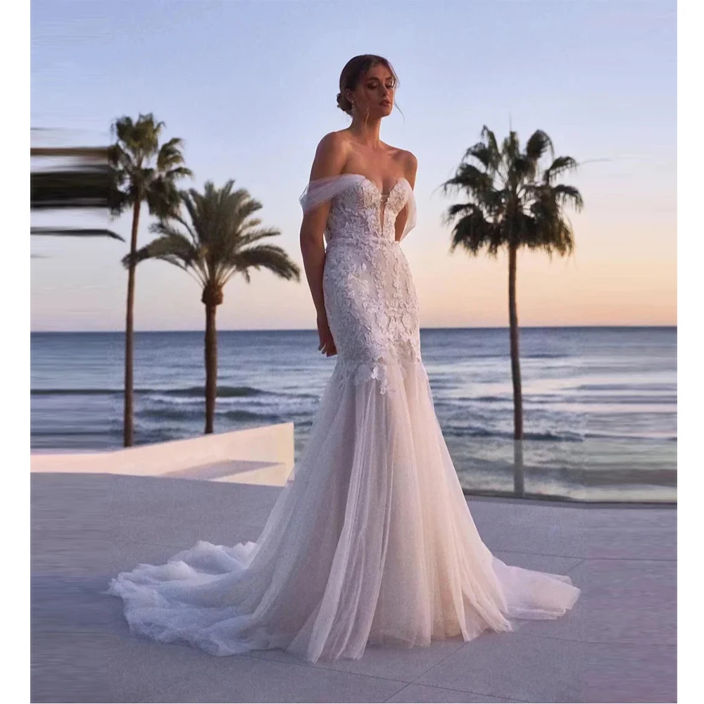 

Customized Boho Lace Elegant Wedding Dresses V Neck Stunning Sleeveless Bride Gowns Princess Spaghetti Strap Bridal Gown