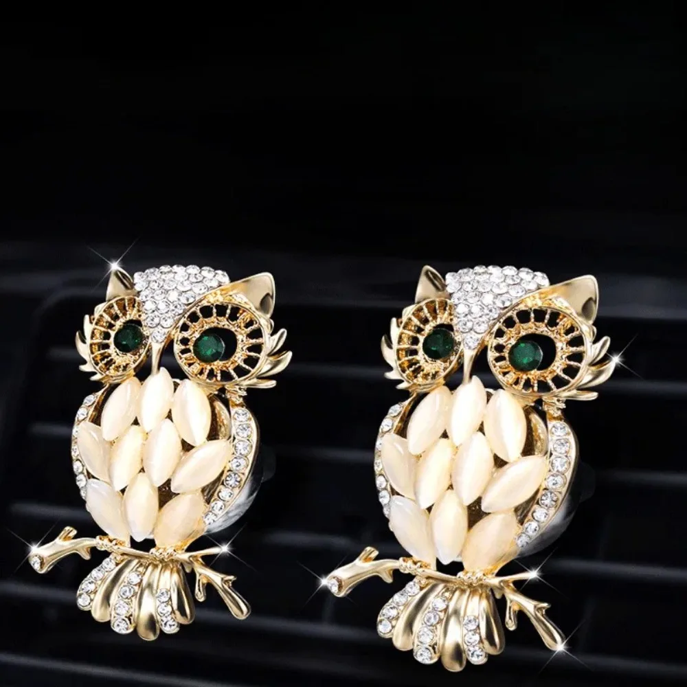 Car Air Outlet Metal Diamond Owl Air Outlet Clip Car with Car Perfume Decoration Creativity Car Decor