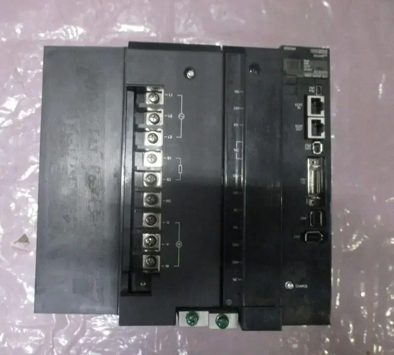 

Ac R R88d-kn75h-ect 7.5kw Brand New Original Stock