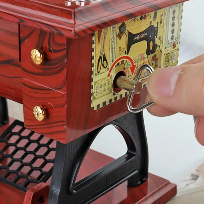 1 Stück Nähmaschine Spieluhr Mini Vintage Retro Nähen Uhrwerk Spieluhr Geschenk Tisch Home Dekoration