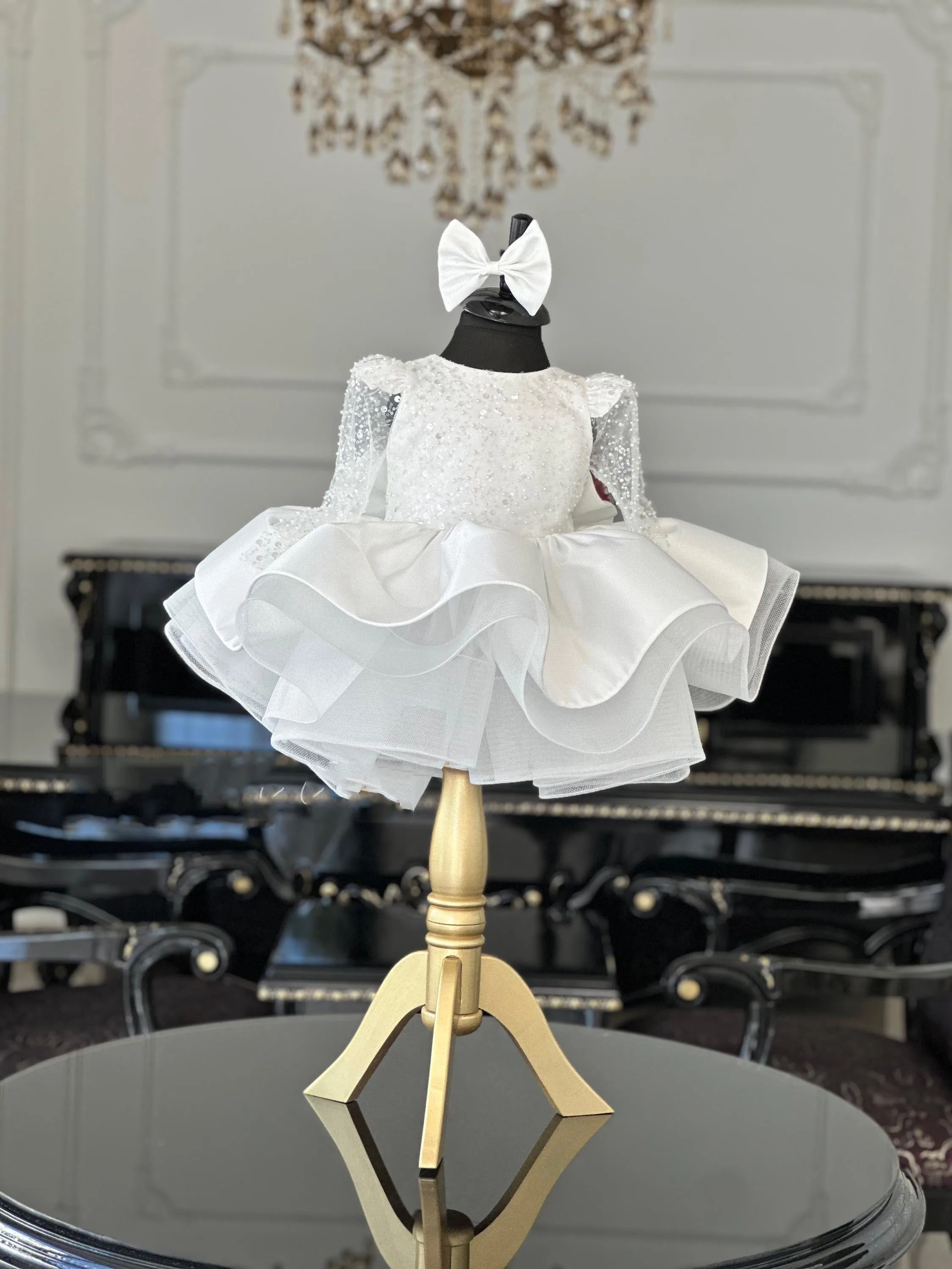 

Lovely White Satin Customized Flower Girl Dress For Wedding Full Sleeve with Bow Puffy Kids Birthday First Communion Gown