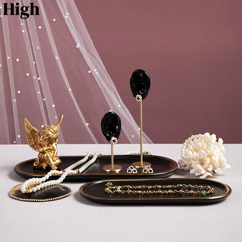 

Creative Black & White Ear-Shaped Vertical Earring Stud Display Stand - Jewelry Organizer for Shop & Fashion Accessory Storage