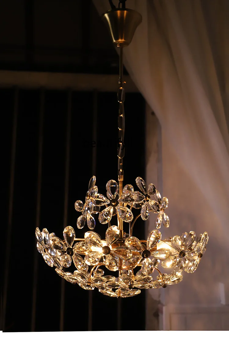 

Fantasy Crystal Flower Chandelier French Pastoral American Retro Bedroom Dining Room Cloakroom Light Luxury Lamps