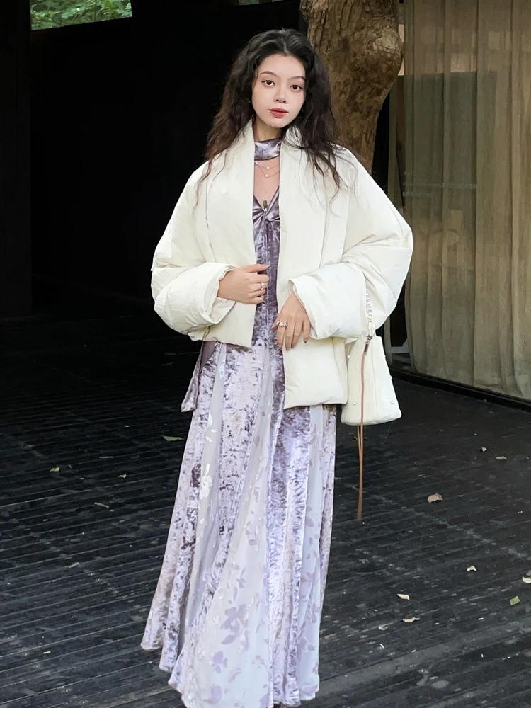 

Iantsui Winter 2025 Short Puffer Jacket Loose Bread Shape 90 White Duck down Casual Style Thickened Long Sleeve Warm Coat