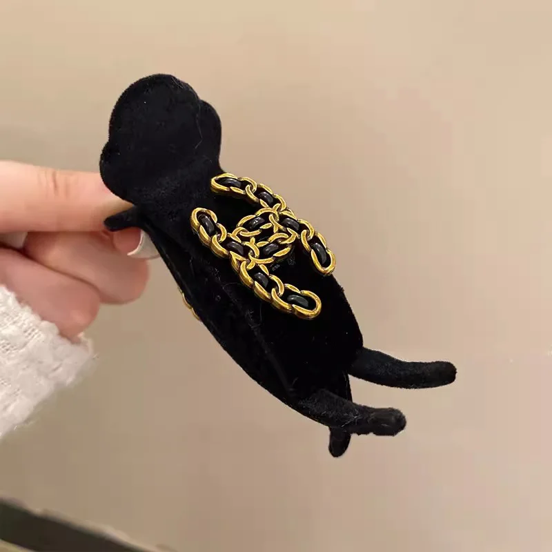 2026 سلسلة معدنية جديدة مزدوجة C مشبك قبضة بلوري مشبك سمك القرش ملحقات شعر نسائية مشبك حافة مشبك شعر حلقة شعر