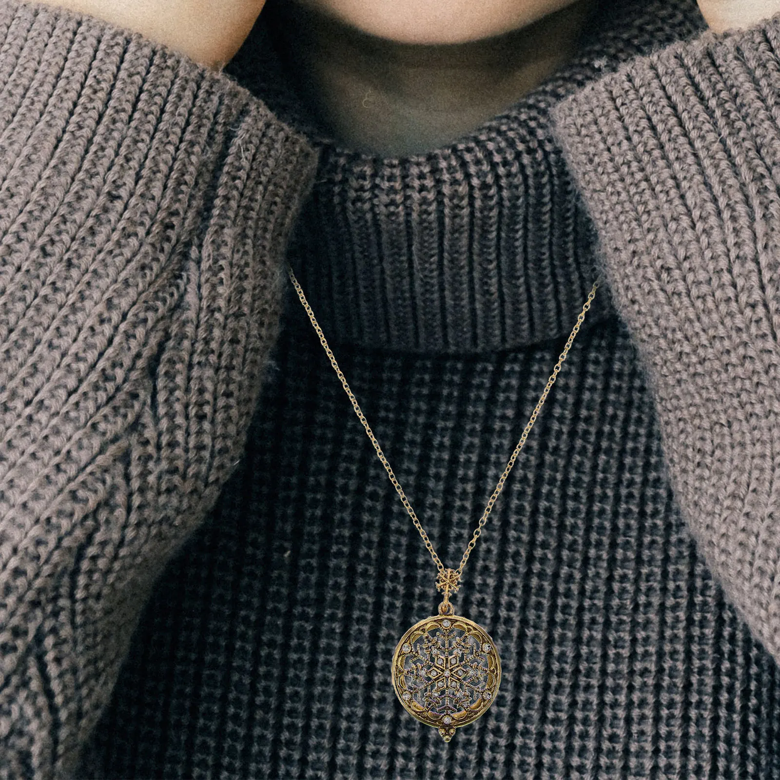 

Vintage Magnifying Glass Necklace Women Long Chain Reading Pendant Decorative Jewelry Gift For Birthday Valentine Mother'S Day