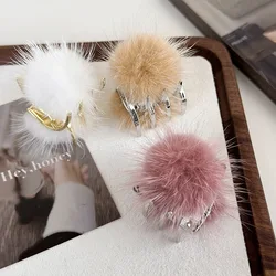 Winter New Plush Ball Metal Small Hair Claw High Ponytail Fixed Hairpin for Woman Girl Sweet Hair Clips Fashion Hair Accessories