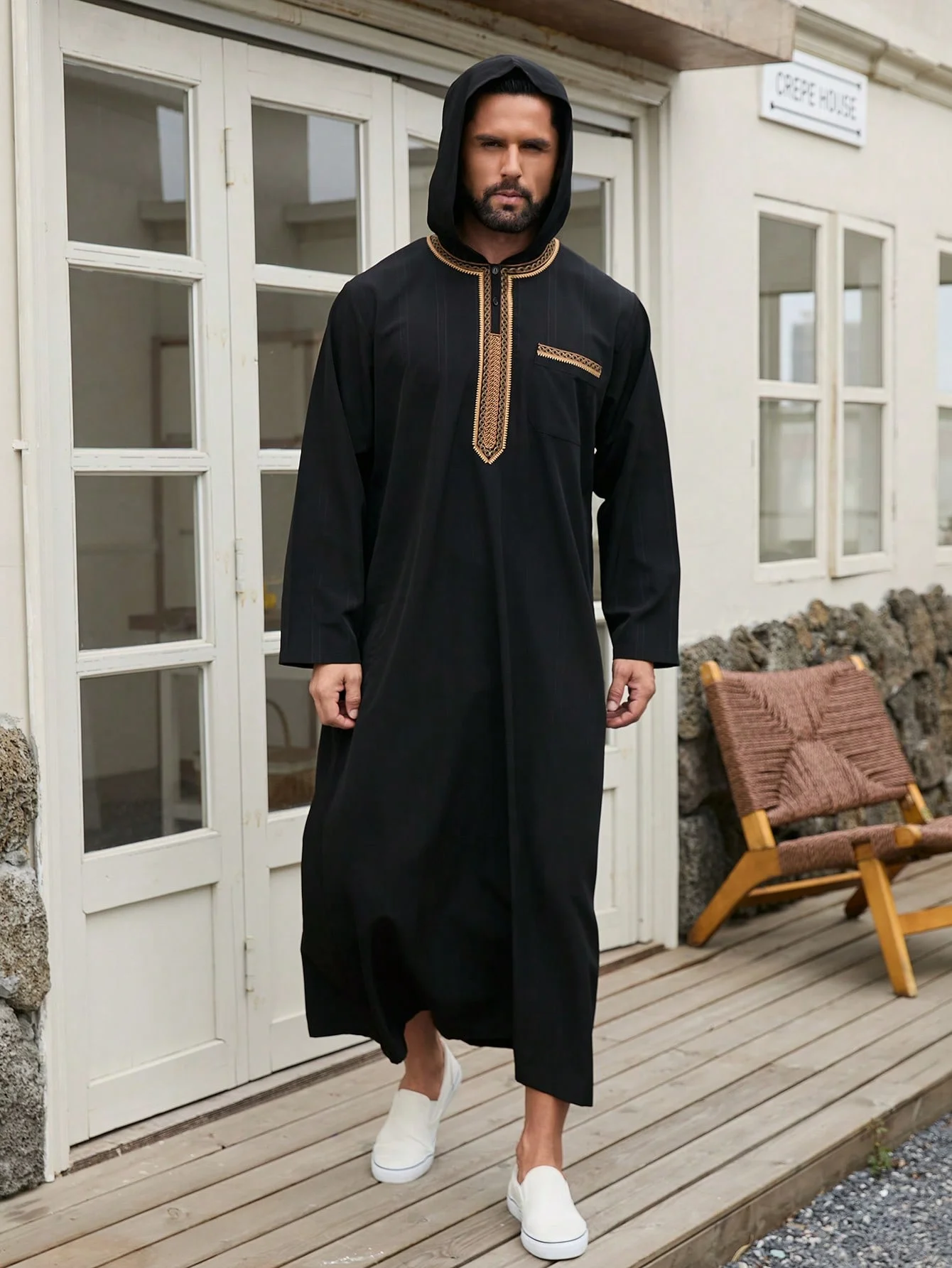 2026 ثوب إسلامي أنيق وفاخر للرجال مخطط بأكمام طويلة ومطرز بقلنسوة، طراز عربي غير رسمي
