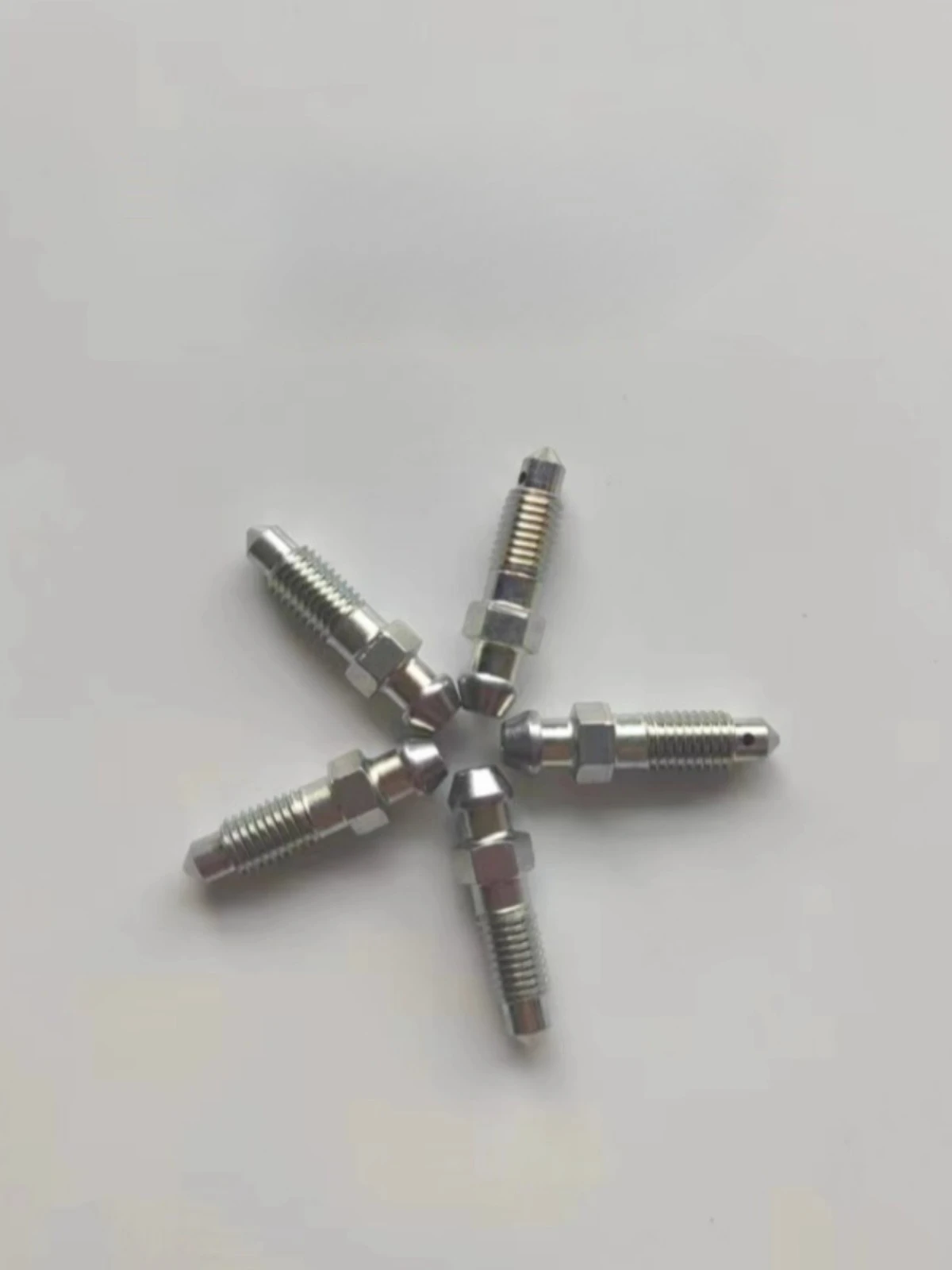 

1pcs For Toyota Corolla Vios Camry Highlander RAV4 Brake Caliper Bleed Screw