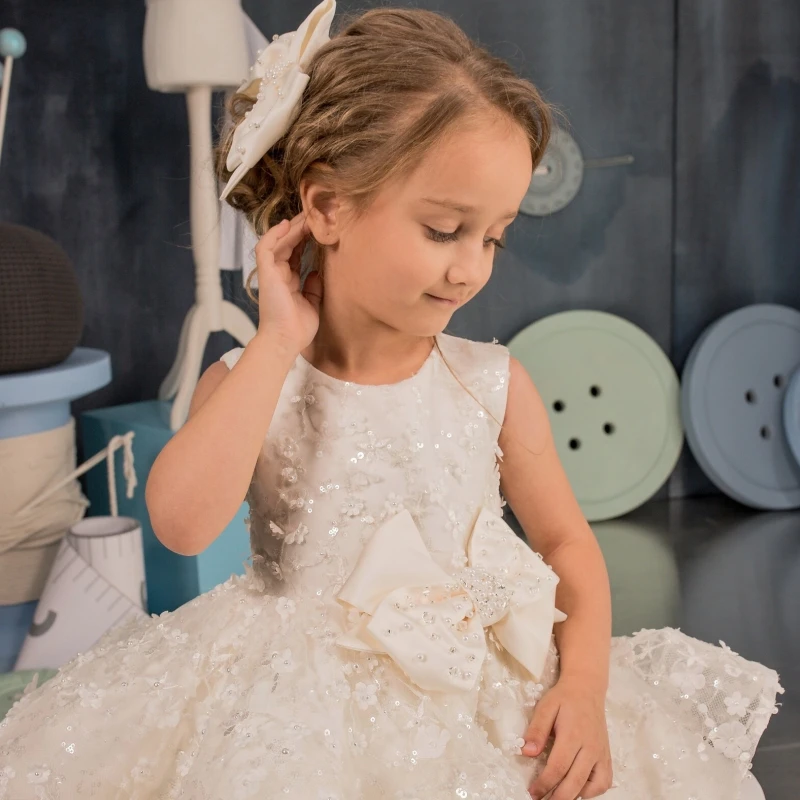 Abiti da ragazza di fiori avorio paillettes di raso con fiocco a forma di cuore con retro vuoto per abiti da prima comunione per la festa di compleanno di nozze