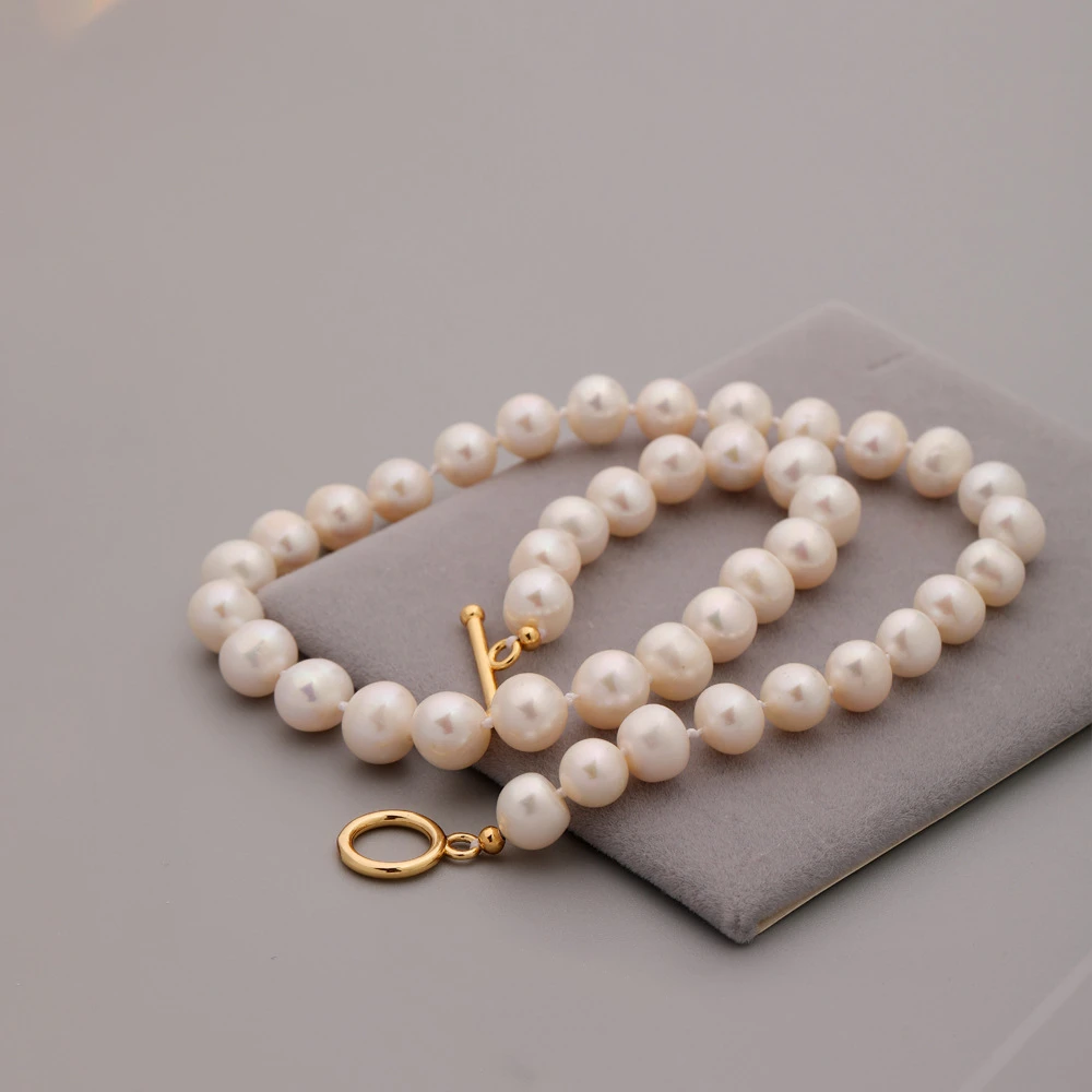European and American Fashionable Freshwater Pearl Almost Perfectly Round Hand-knotted Classic OT Buckle Necklace Lock