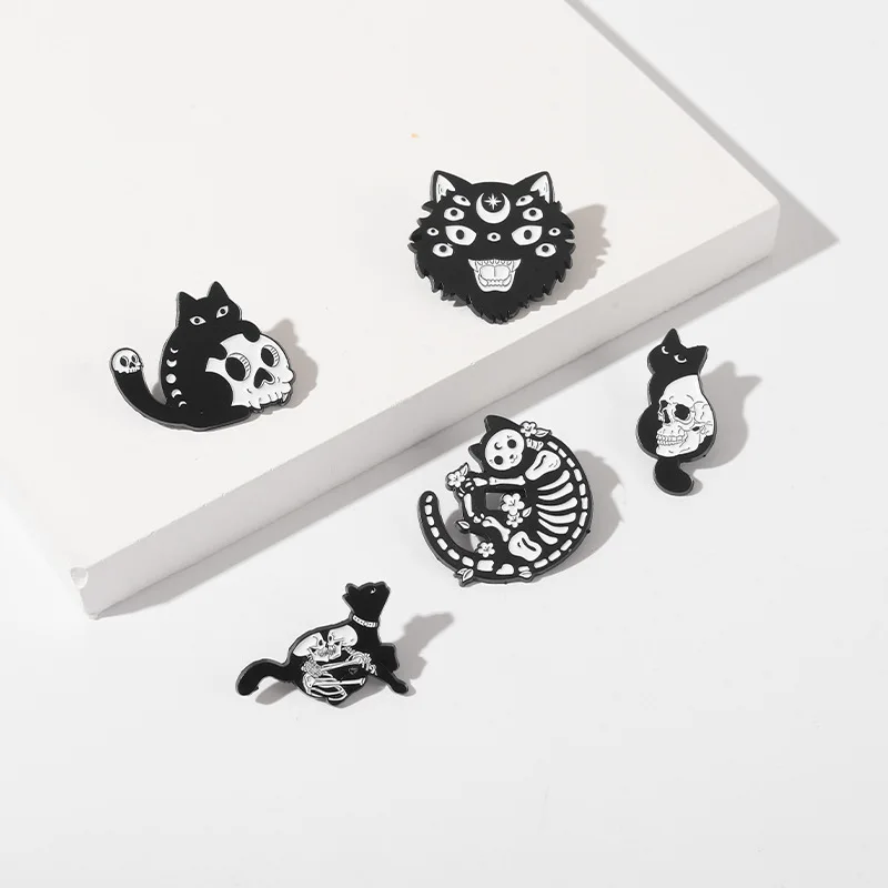 Plum Blossom Skull Enamel Pins Witchcraft Moon Cat Lion Gothic Badge Skeleton Brooches Lapel Bag Punk Jewelry Gift Drop Shipping