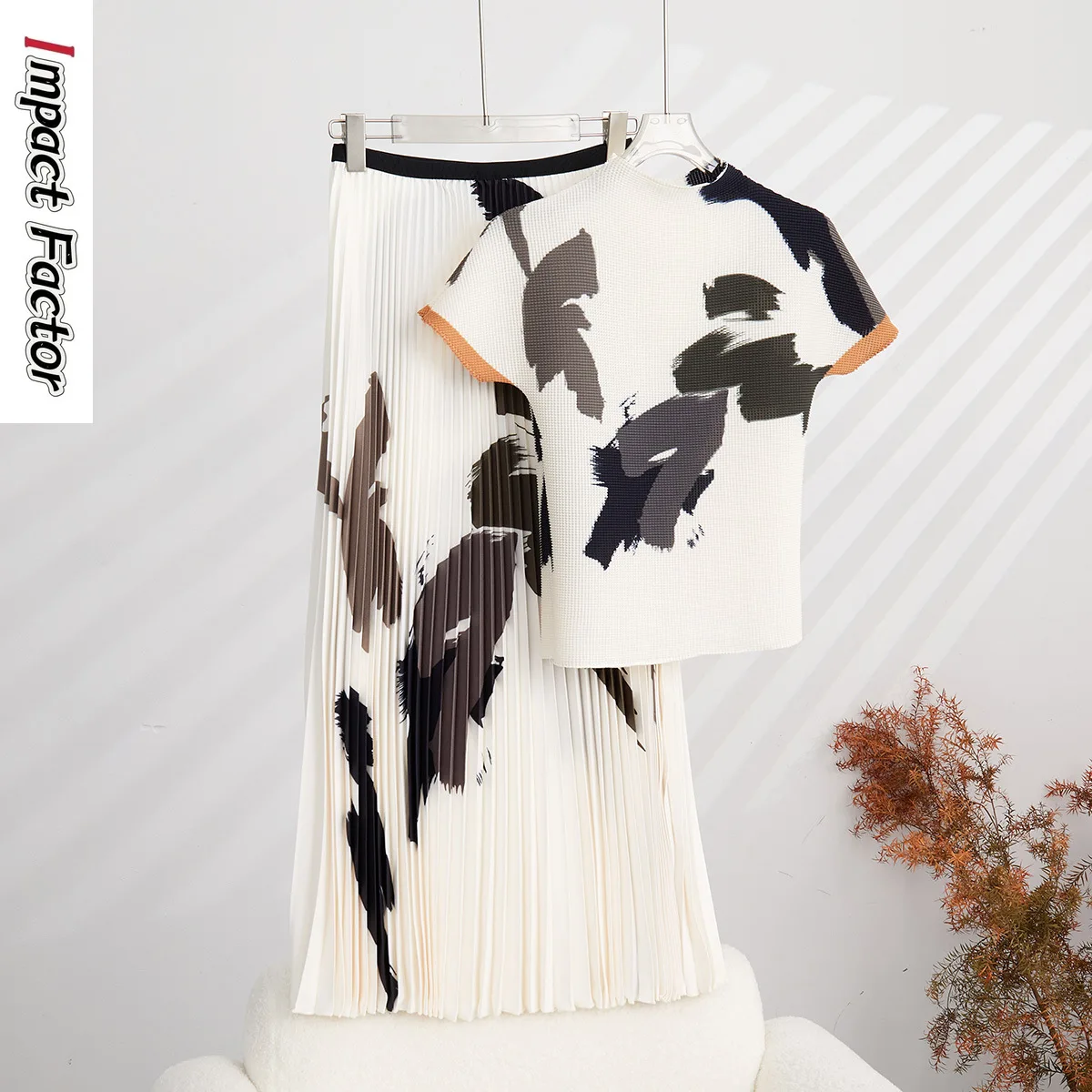 

Temperament High Neck Slim Fit T-shirt+Printed Big Swing Long Pleated Skirt Three House Fashion Two Piece Set 2024 Autumn
