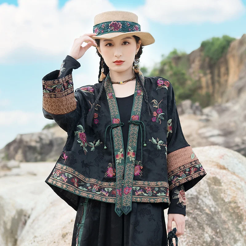 Elegant Embroidered Ethnic Style Women's Shirt Loose Fit Sleeveless Top Qing Dynasty Gown Modified Version Fashionable Casual...