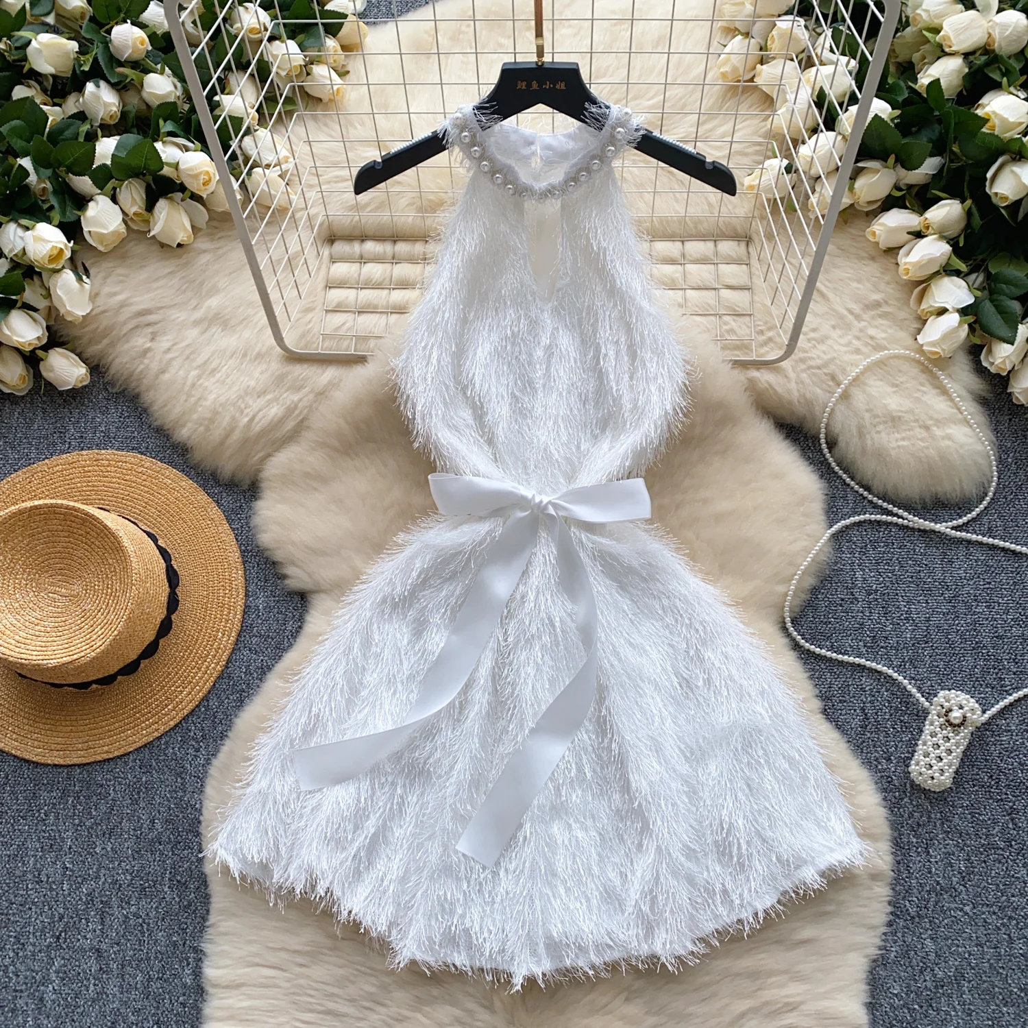 

Sexy Mujer Pearl Beading Off Shoulder Sleeveless Fur Patchwork Dress Women Solid Lace-up Designer Dresses Summer