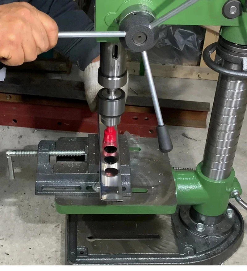 

Плоскогубцы, чугунные деревообрабатывающие плоскогубцы, маленькие плоскогубцы, прецизионные настольные дрели, простое приспособление, 3 дюйма, новинка, 1 шт.