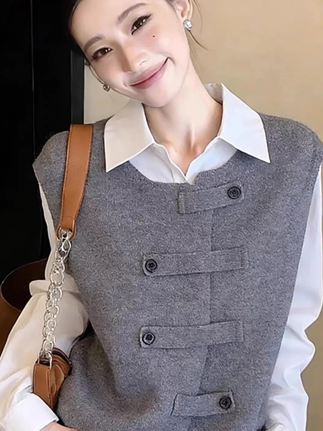 Retro  Color Asymmetrical Knitted Vest Women's Fashion Outerwear Spring Autumn New Design Versatile High End Style