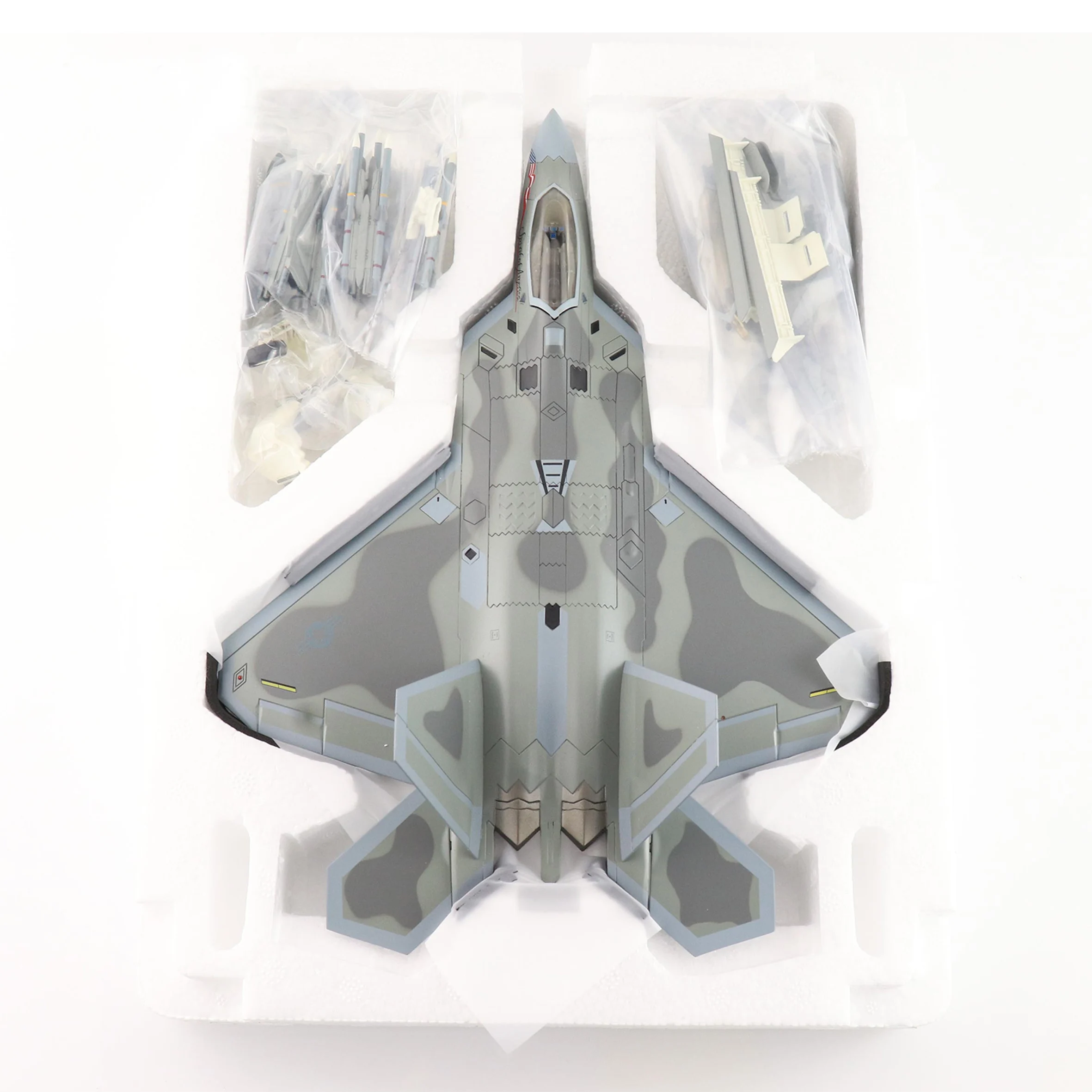 1/72 HA2811C US F-22A stealth fighter model Spirit of America Edwards AFB CA 1997 Loaded Configuration Alloy Collection Model