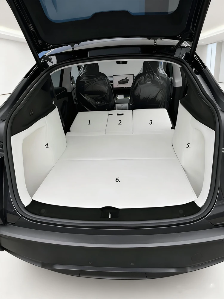 Tesla Model Y/3 Juniper/Highland Maßgeschneiderte weiße Leder-Kofferraummatte mit gesticktem Logo, vollständige Abdeckung, präziser Schutz
