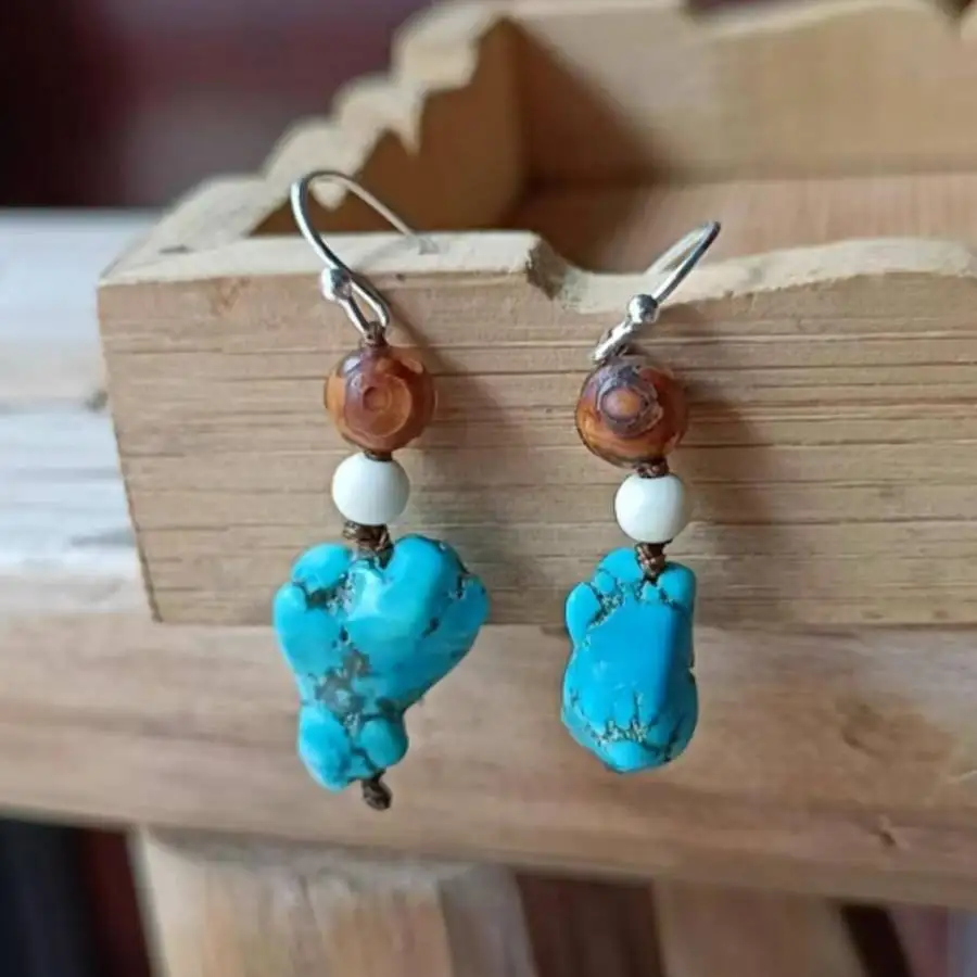 Women Irregular Raw Turquoise Dangle Earrings Silver French Hook Drop Earrings Vintage Boho Mixed Bead Natural Stone