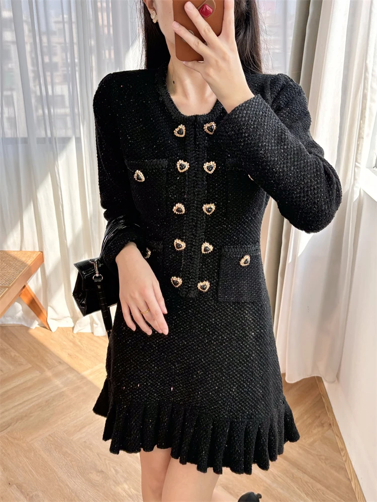 

Evening Long Sleeved Dress with Classic Black Heart Button, Sweet Sequin Knit Short Skirt, Elegant and Luxurious Style Clothes