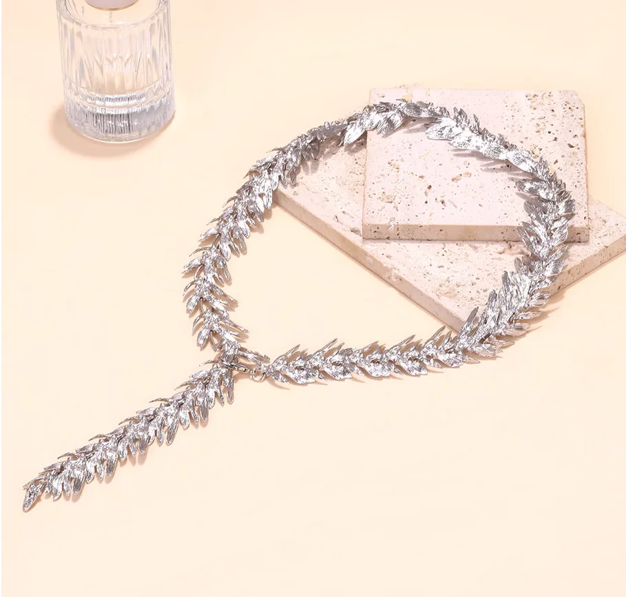 Europe and the United States big luxury metal leaves long tassels retro temperament necklace