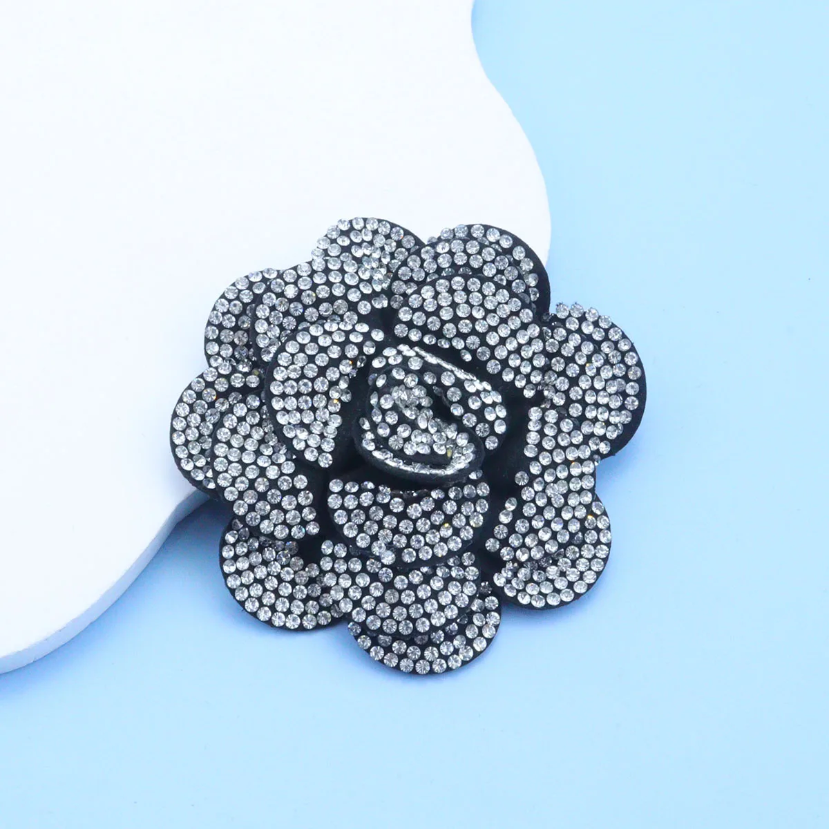 Niche Rhinestone Flower Brooch Wholesale Jewelry Accessories Multi-layer Suit Sweater Coat Brooch Fabric Lapel Pin Party