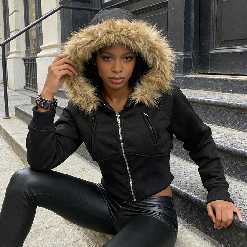 

Худи с длинными рукавами, карманом на молнии и меховым воротником, креативный трендовый уличный стиль, 2026, для дерзких девушек, готический, однотонный, осенне-зимнее пальто