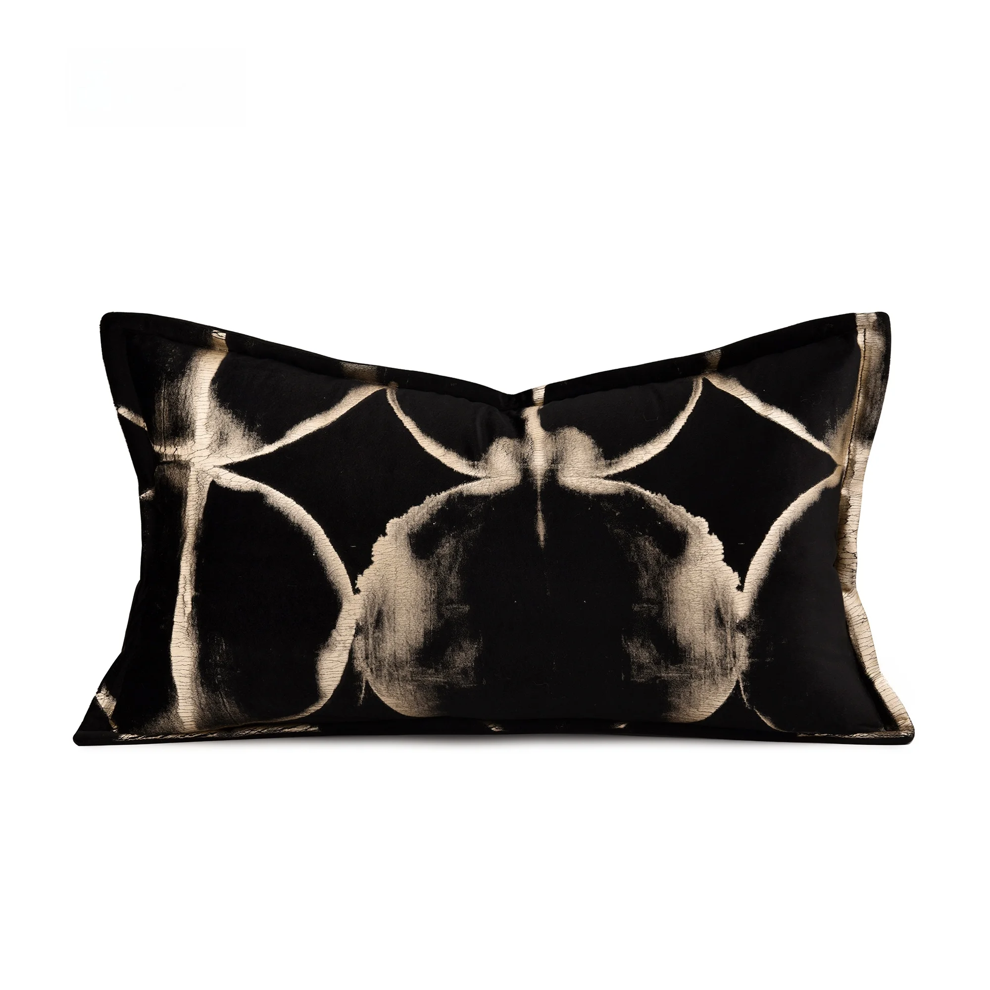 elegante-funda-de-almohada-lumbar-de-terciopelo-negro-y-dorado-diseno-abstracto-de-circulos-con-impresion-por-transferencia
