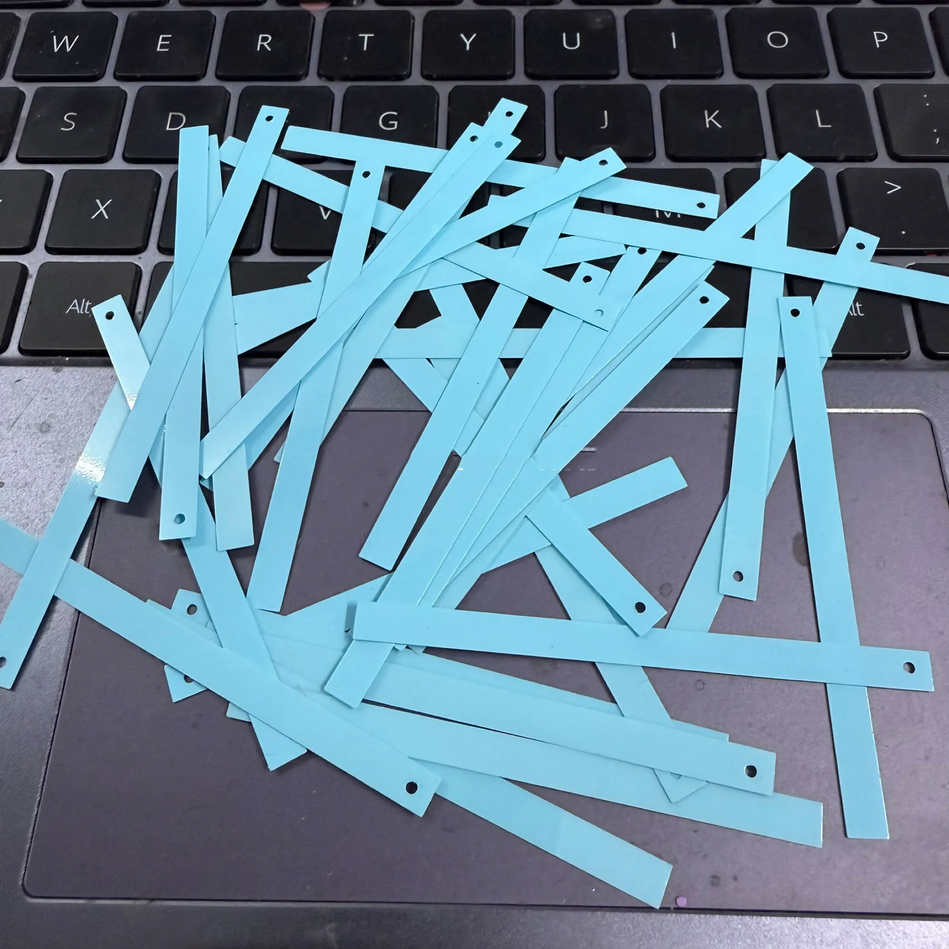 

Wholesale 500g 5x75mm Coat Clothing Jewelry Handmade Supply sequin Rectangle Yellow Blue PET Loose Sequins for Sewing Decorative