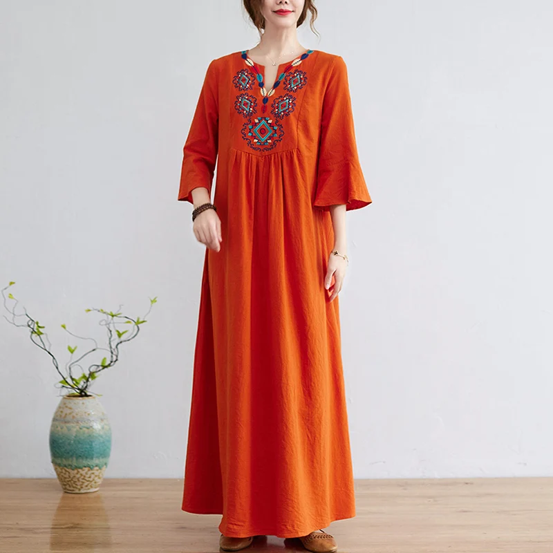 자수 패치워크 A라인 드레스 벨 슬리브와 작은 V넥 루즈핏 허리라인을 가려주는 에이지리스 롱 스커트