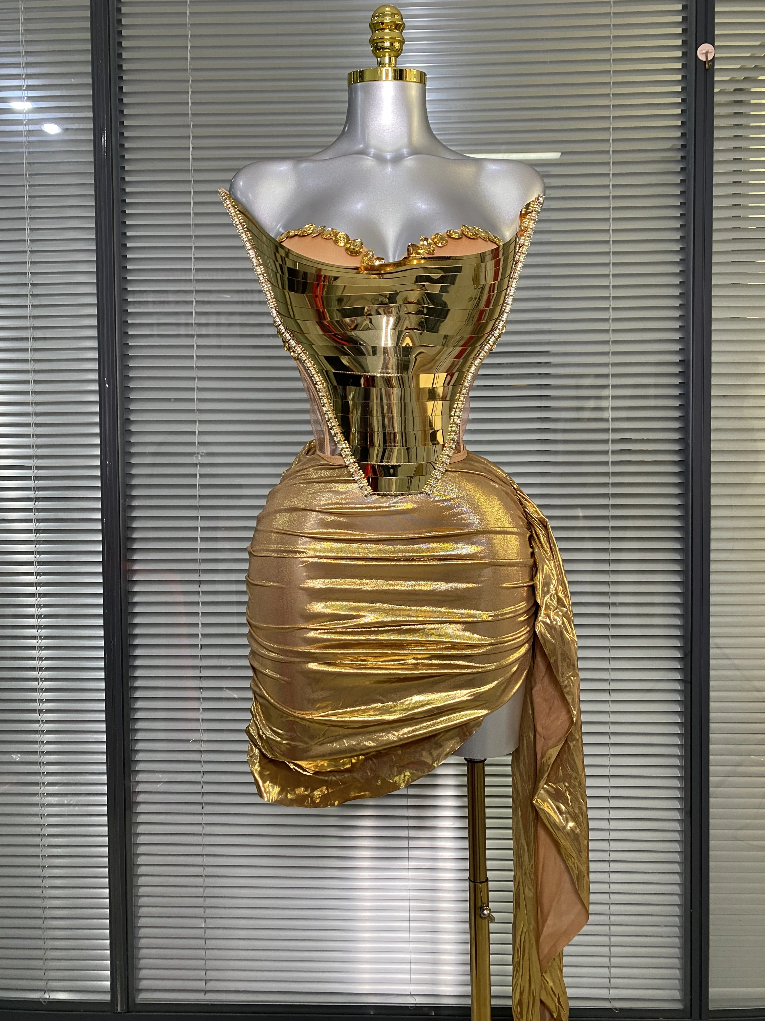 Ensemble deux pièces Sexy Y2K doré pour femmes, diamants en cristal, jupe scintillante pour boîte de nuit, Costume de scène de chanteur et de danseuse réglable