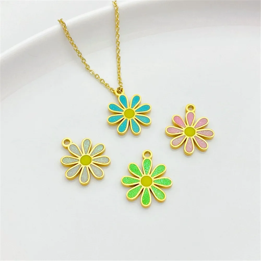 

Titanium Steel Plated 14K Gold Dripping Oil Small Daisy Flower Pendant Handmade DIY String Bracelet Jewelry Material Accessories