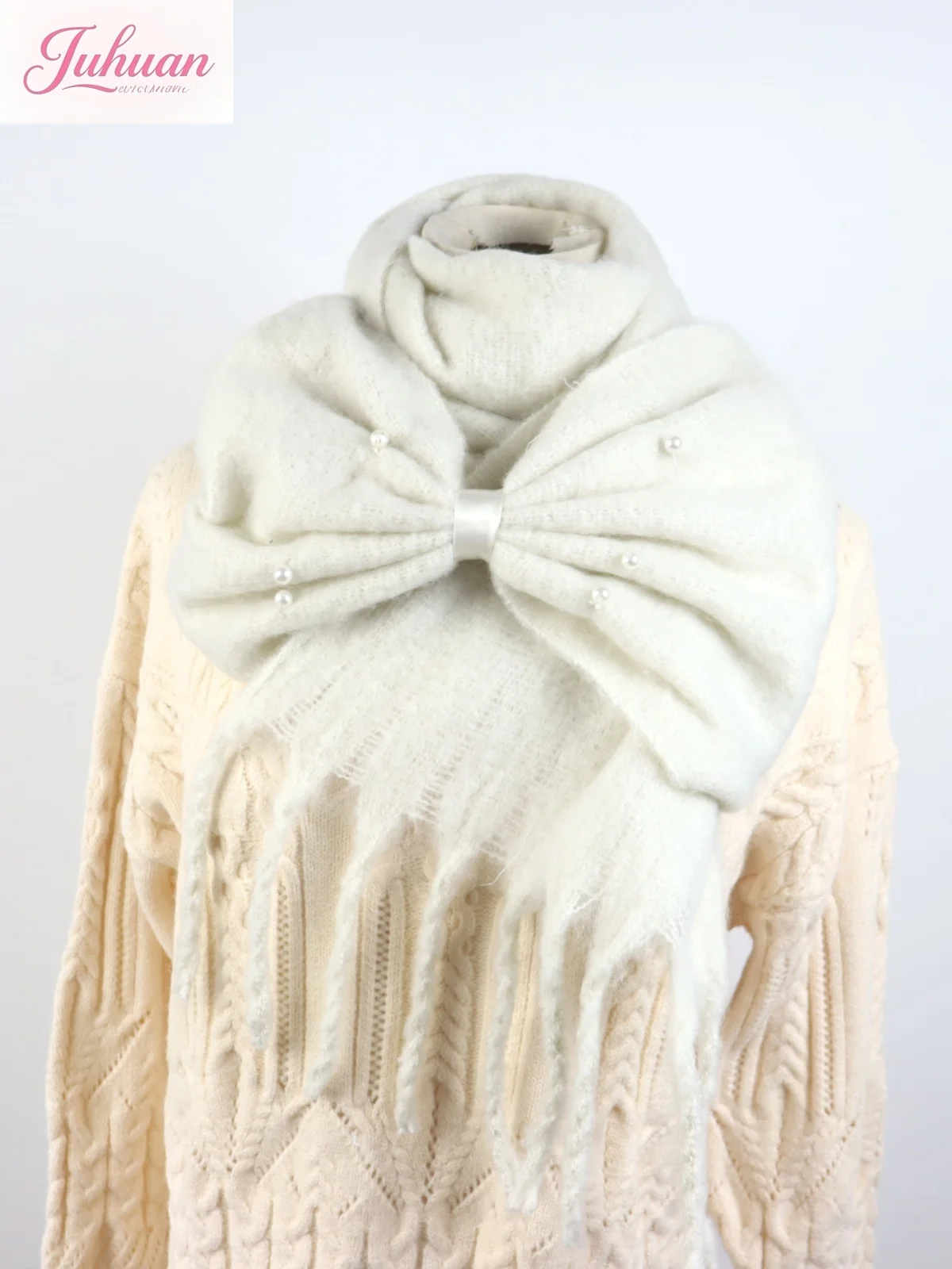 

Winter Cute and Sweet Japanese Beige Scarf for Women Circle Yarn Lolita Bow To Keep Warm in Winter Without Collision Girl Scarf