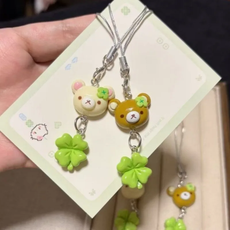 Popular y Adorable Colgante Decorativo para Teléfono con Diseño de Rilakkuma Trébol y Oso Relajado de Anime, Cadena para Bolso y Cámara, para Chicas y Amigas