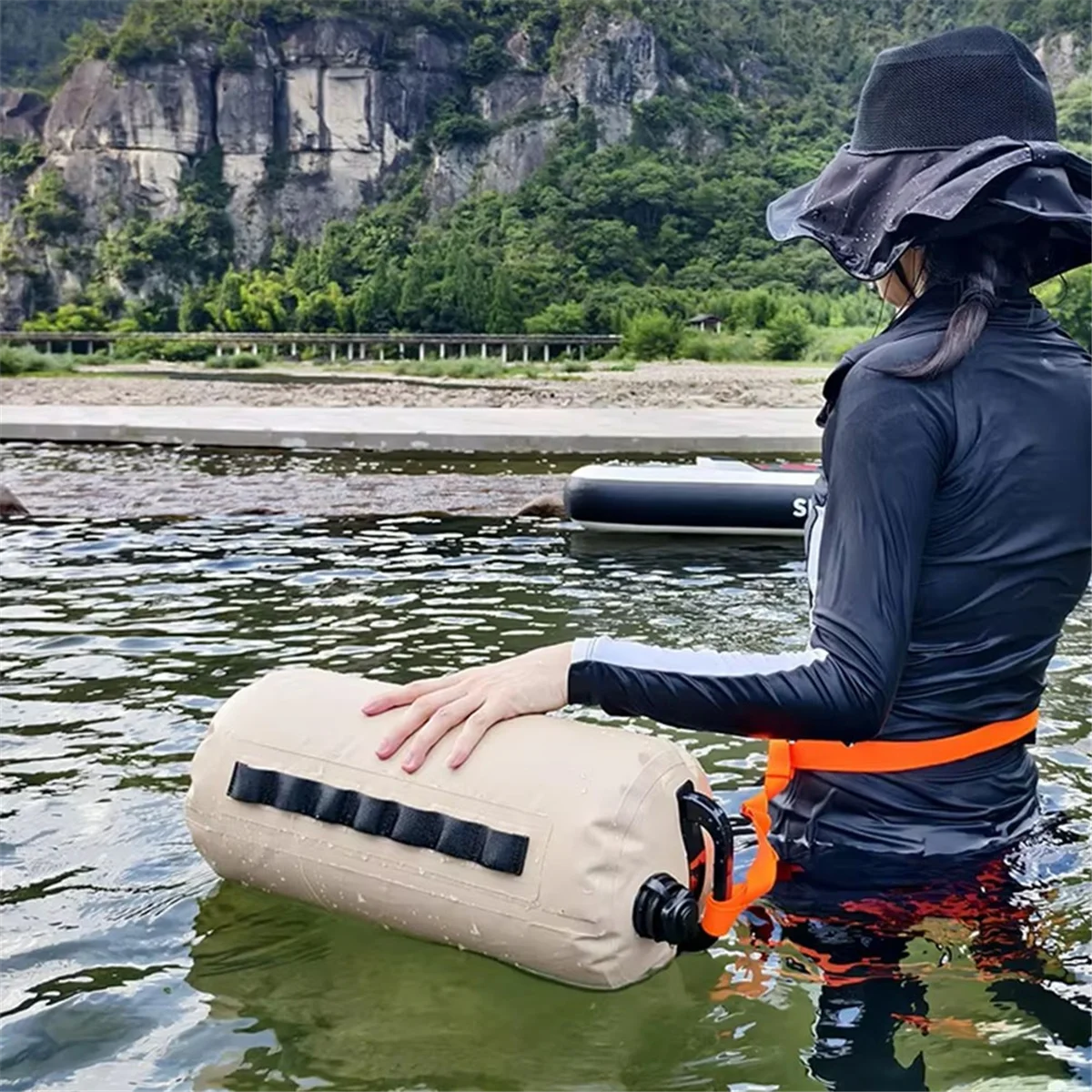 حقيبة QA88X الجافة المقاومة للماء للاستخدام الخارجي - حقيبة ظهر متعددة الوظائف للسباحة والانجراف وركوب الأمواج والتجديف والرحلات