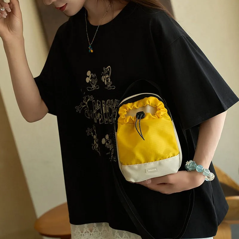 Casual Lightweight Egg Shaped Water Bottle Bag Crossbody Drawstring Phone Bag Small Versatile Shoulder Bag for Daily Use