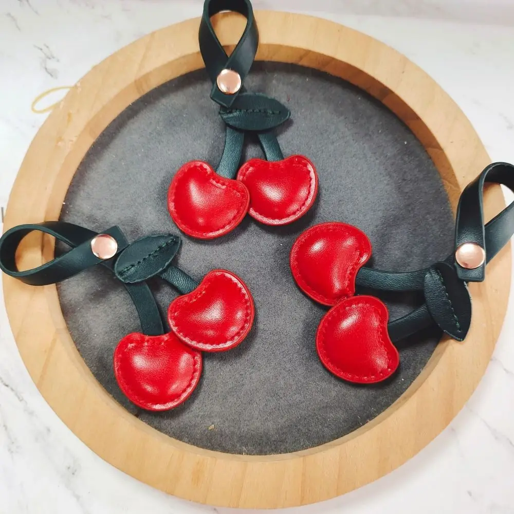 

New Cute Peach Heart Cherry Car Key Chains Red Pink Love Cherry Charm Bag Pendant Keychain for Women DIY Craft Accessories